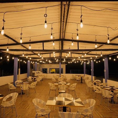 Santorini Vasai Resort 외부 사진