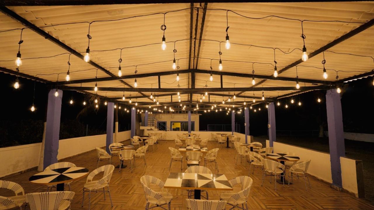 Santorini Vasai Resort 외부 사진