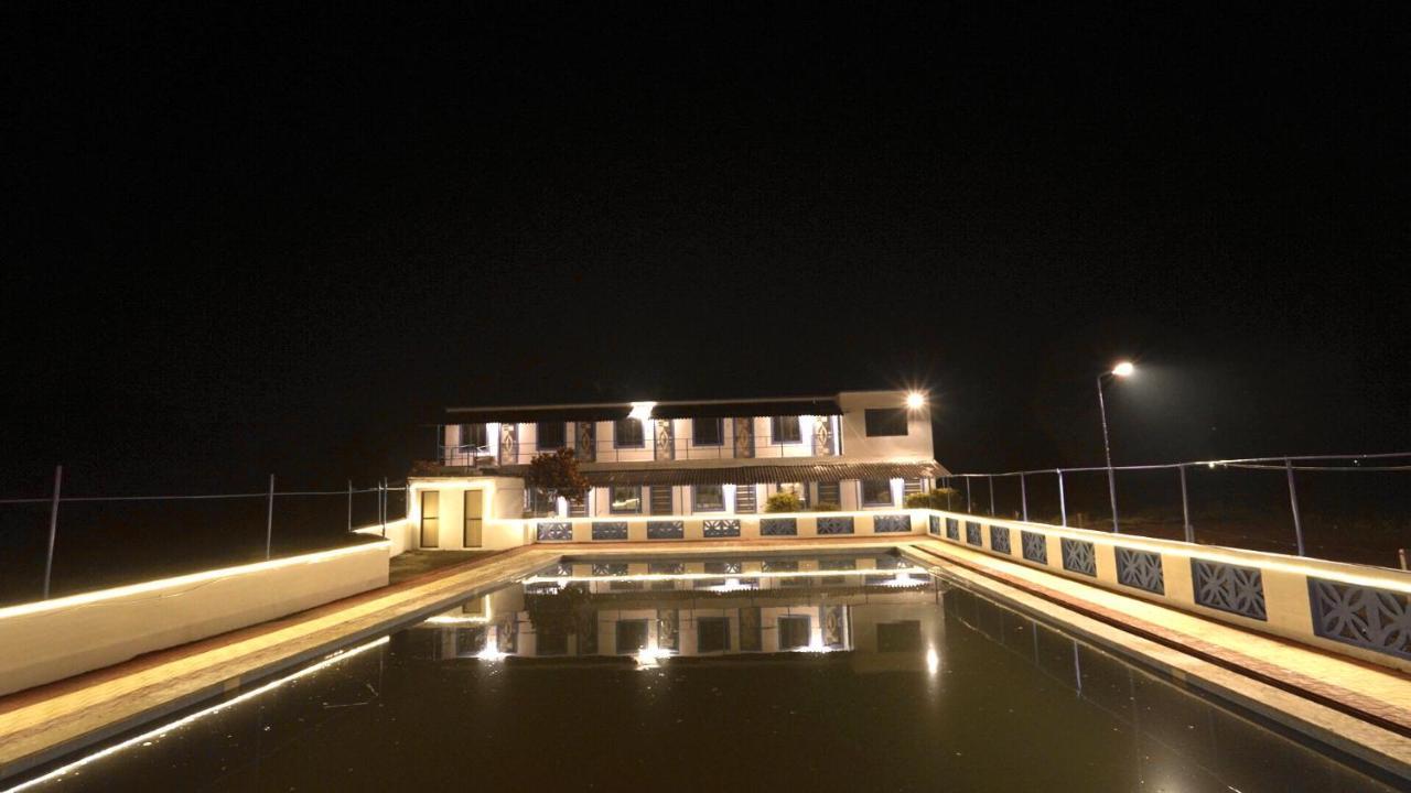 Santorini Vasai Resort 외부 사진