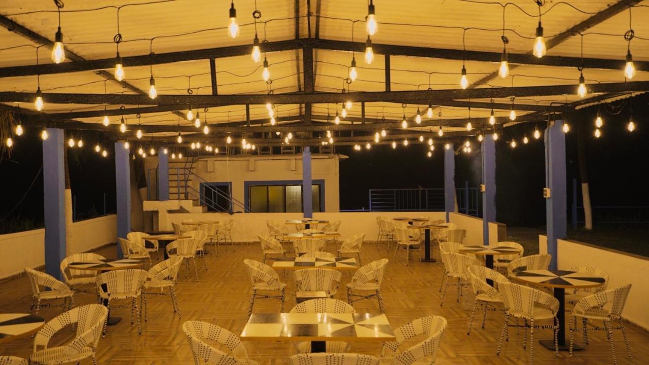 Santorini Vasai Resort 외부 사진
